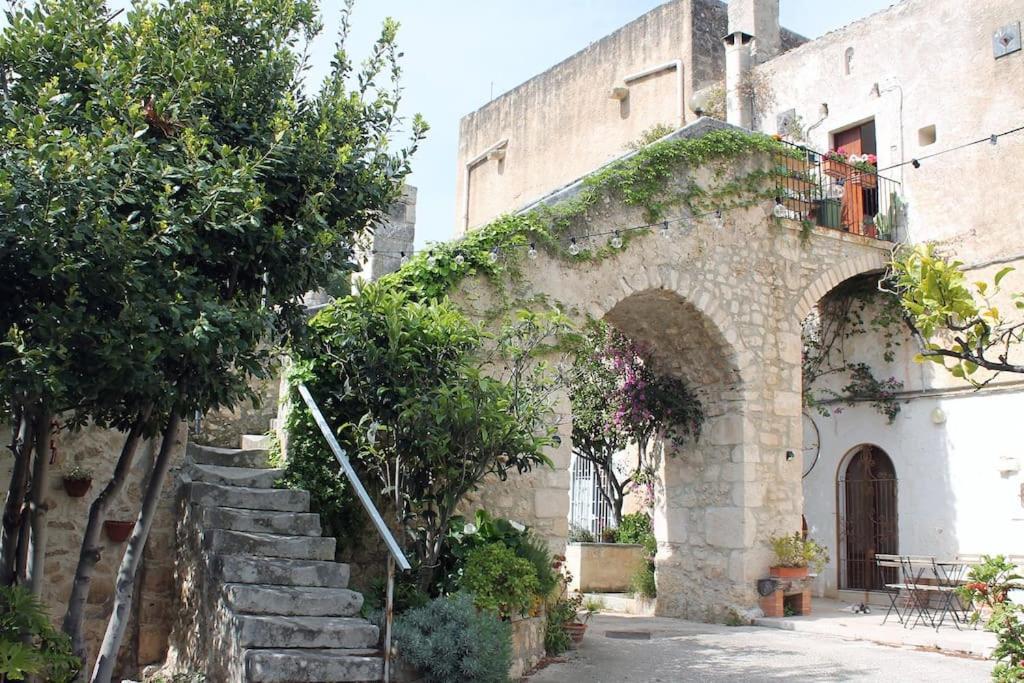 Casa Masseria Dell'800 Gargano. Le Mignole Monte SantʼAngelo Exteriör bild